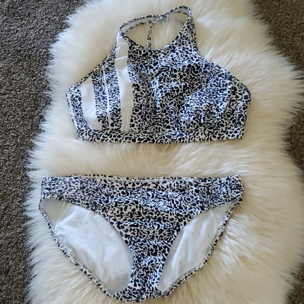 Athleta swimsuit with matching rashgaurd